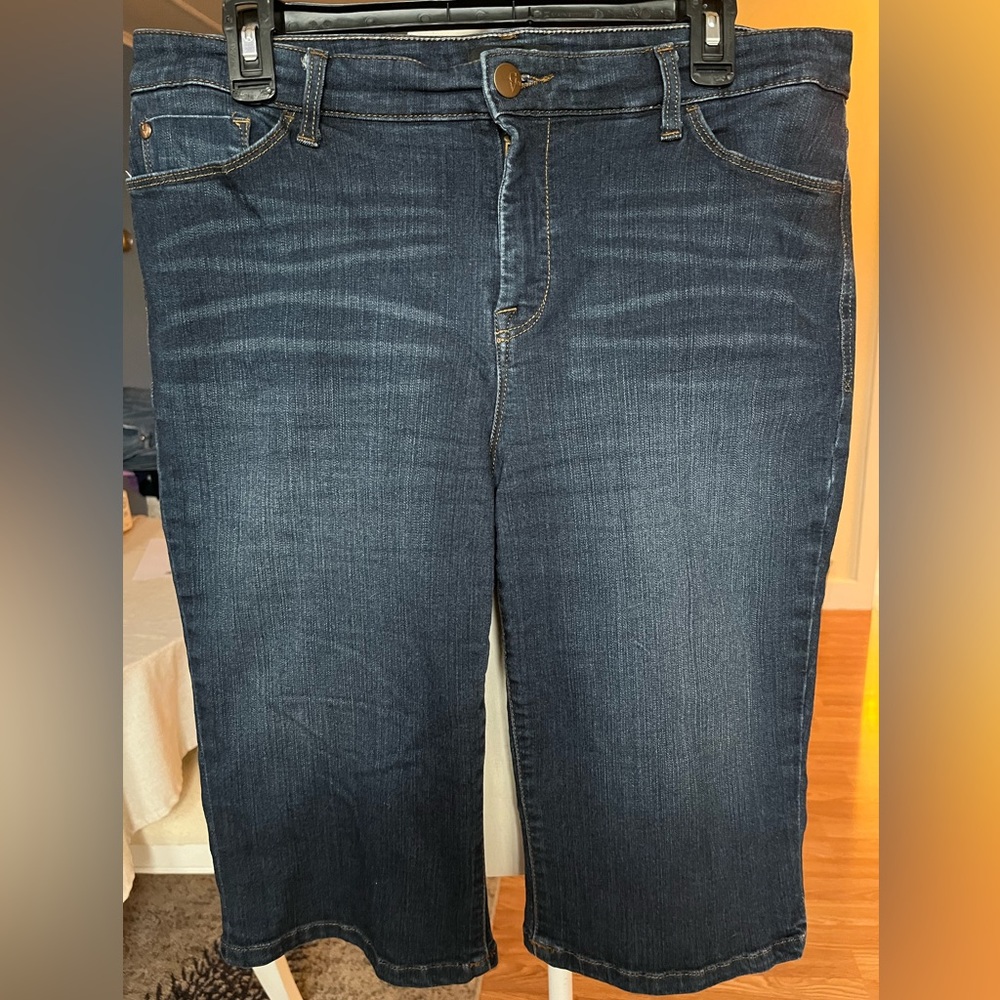 Missy, Gloria Vanderbilt, Monroe, Bermuda Jean shorts